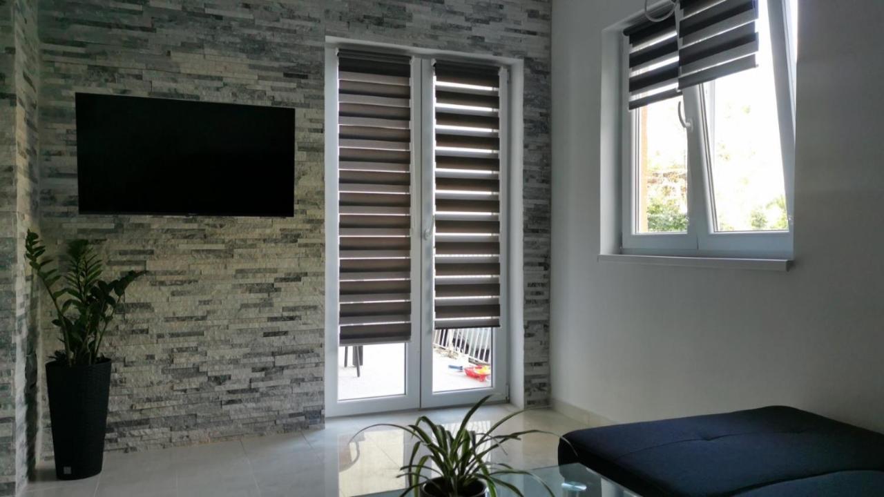 Apartment Deni Pula Exterior photo